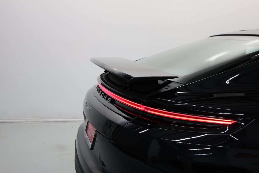 Porsche Panamera Vehicle Full-screen Gallery Image 64