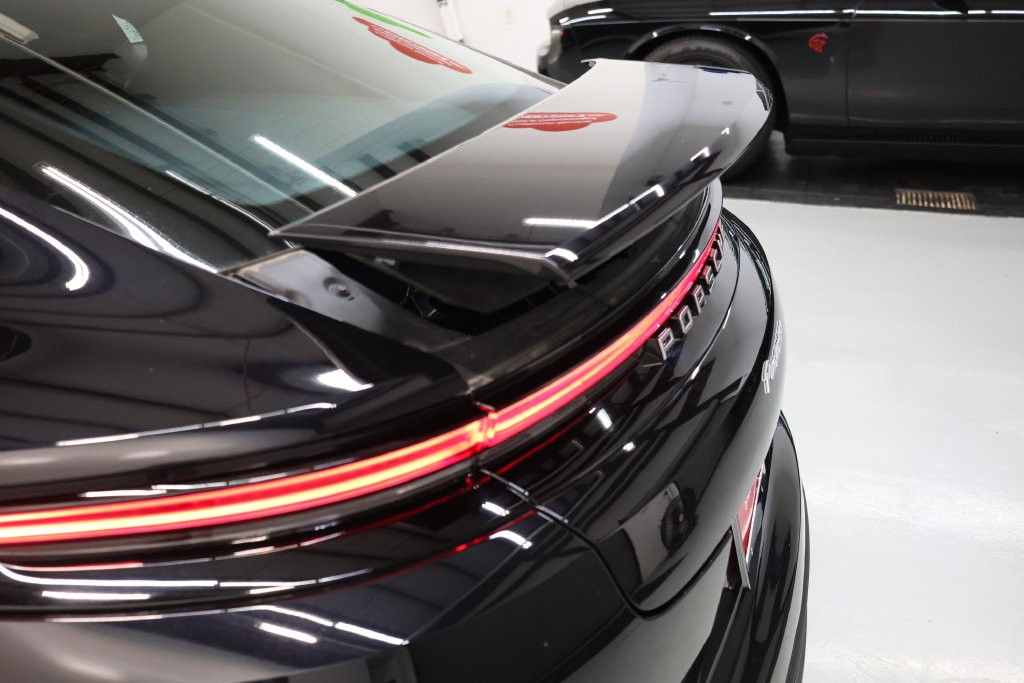 Porsche Panamera Vehicle Full-screen Gallery Image 65