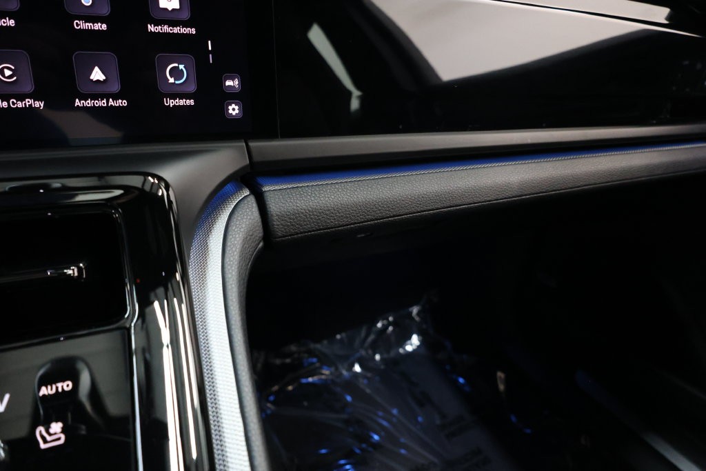 Porsche Panamera Vehicle Full-screen Gallery Image 67
