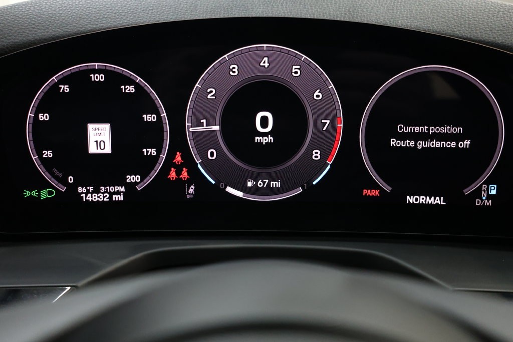 Porsche Panamera Vehicle Full-screen Gallery Image 87