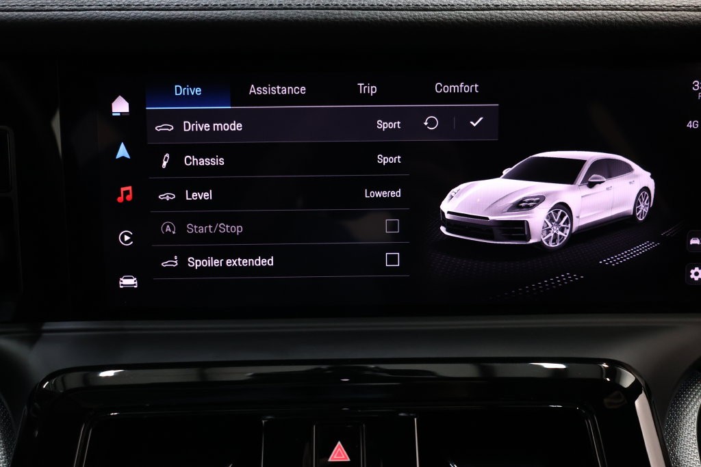Porsche Panamera Vehicle Full-screen Gallery Image 89
