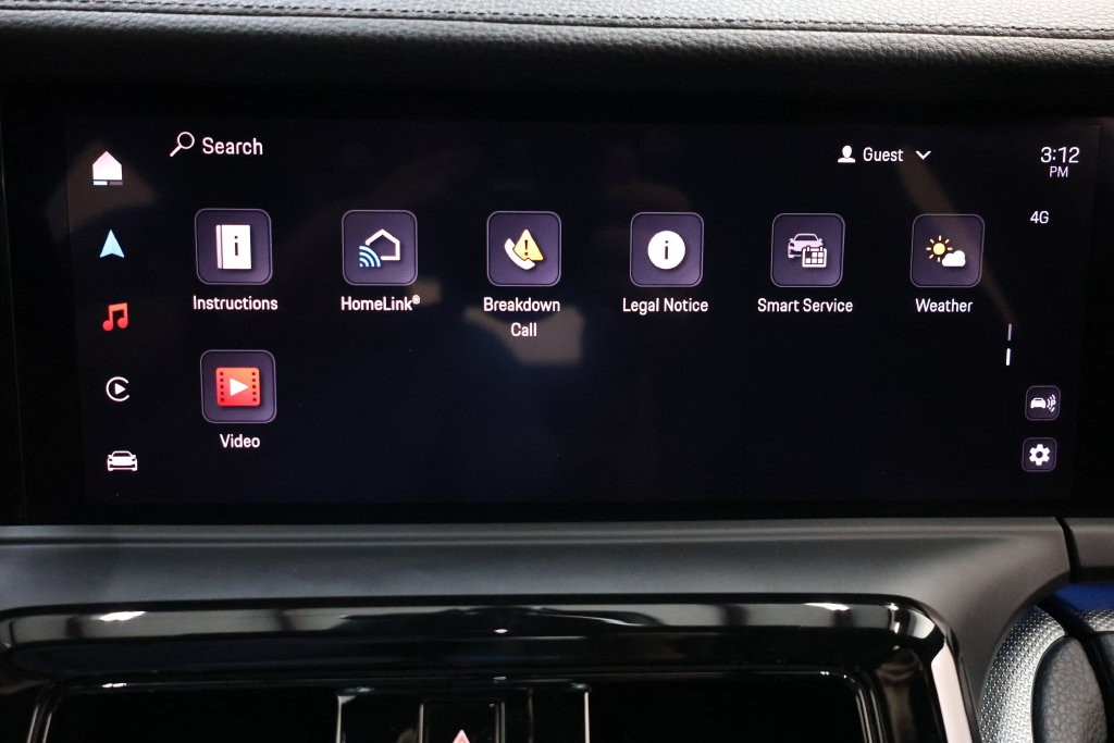 Porsche Panamera Vehicle Full-screen Gallery Image 90