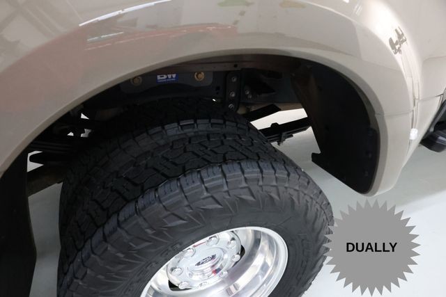 Ford F-350SD Vehicle Full-screen Gallery Image 05