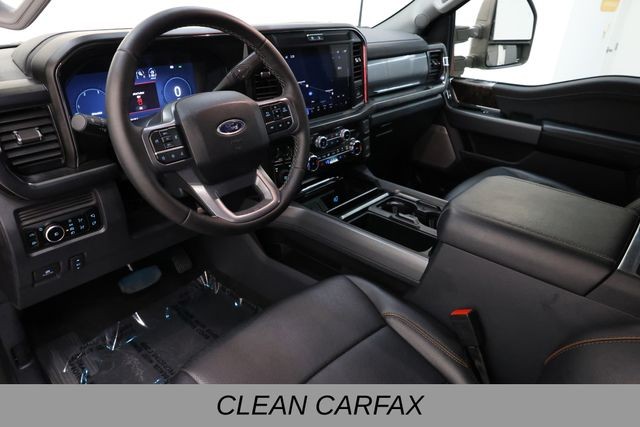 Ford F-350SD Vehicle Full-screen Gallery Image 10