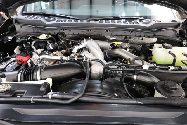 Ford F-350SD Vehicle Full-screen Gallery Image 101