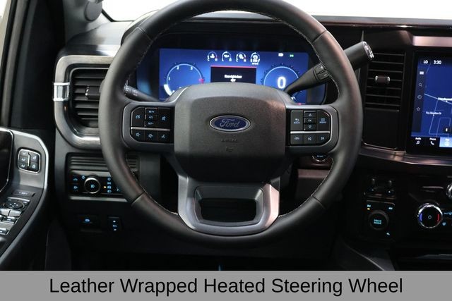 Ford F-350SD Vehicle Full-screen Gallery Image 37