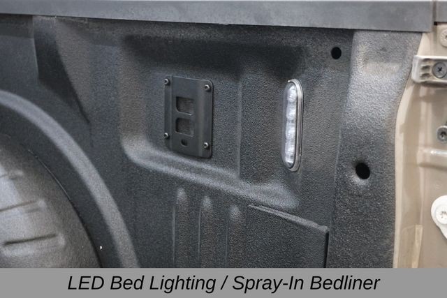 Ford F-350SD Vehicle Full-screen Gallery Image 43