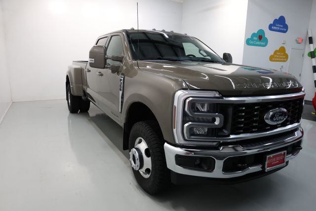 Ford F-350SD Vehicle Full-screen Gallery Image 54