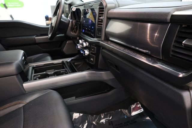 Ford F-350SD Vehicle Full-screen Gallery Image 74