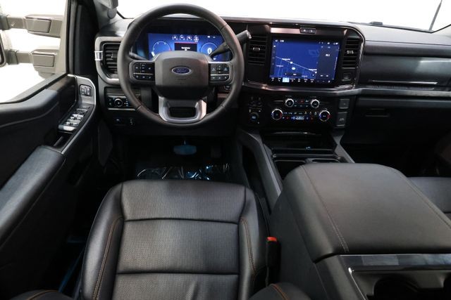 Ford F-350SD Vehicle Full-screen Gallery Image 86