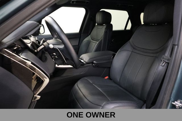 Land Rover Range Rover Sport Vehicle Full-screen Gallery Image 08