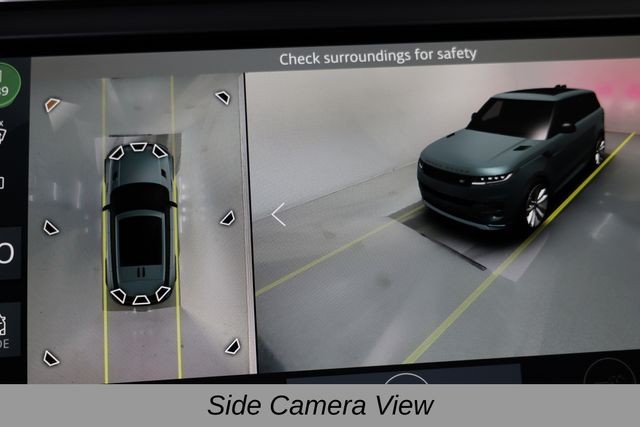 Land Rover Range Rover Sport Vehicle Full-screen Gallery Image 17