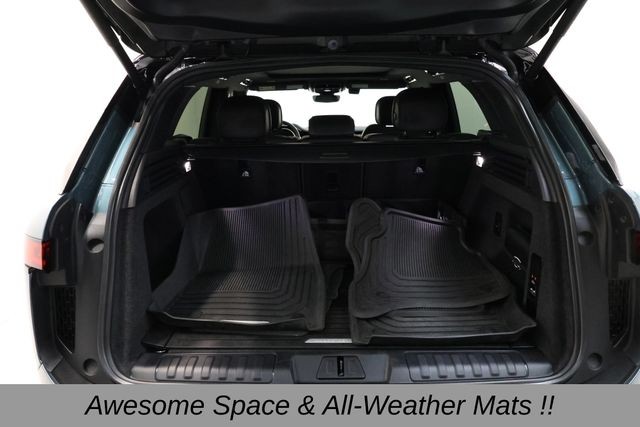 Land Rover Range Rover Sport Vehicle Full-screen Gallery Image 42