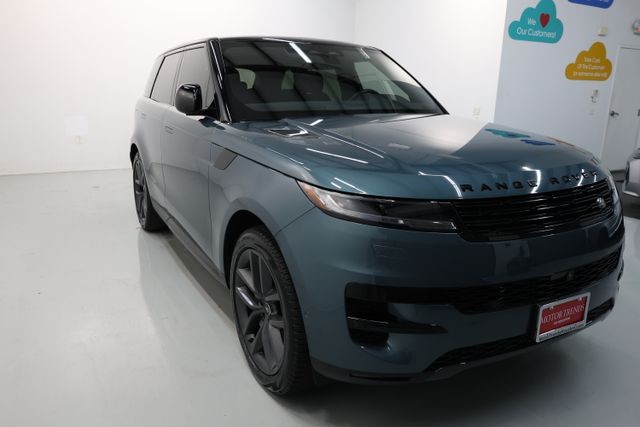 Land Rover Range Rover Sport Vehicle Full-screen Gallery Image 50
