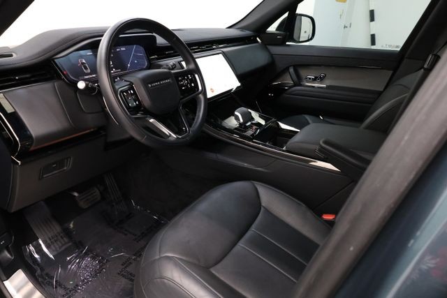 Land Rover Range Rover Sport Vehicle Full-screen Gallery Image 68