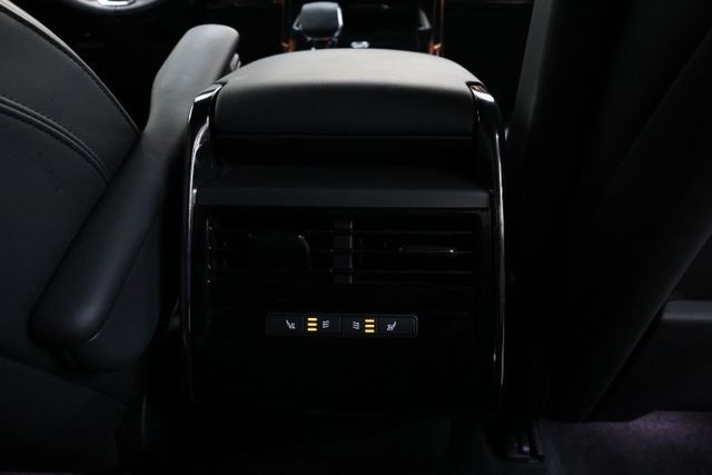 Land Rover Range Rover Sport Vehicle Full-screen Gallery Image 79
