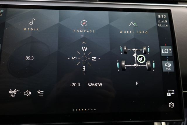 Land Rover Range Rover Sport Vehicle Full-screen Gallery Image 83