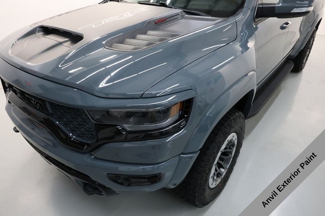 Ram 1500 Vehicle Full-screen Gallery Image 05