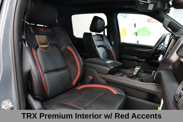 Ram 1500 Vehicle Full-screen Gallery Image 16