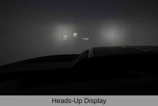 Ram 1500 Vehicle Full-screen Gallery Image 24