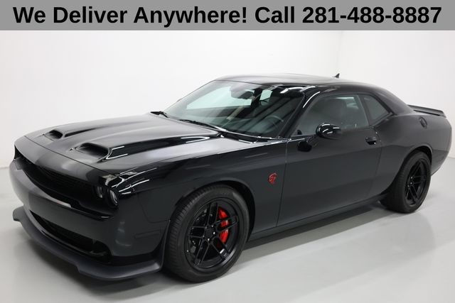 Dodge Challenger Vehicle Full-screen Gallery Image 03