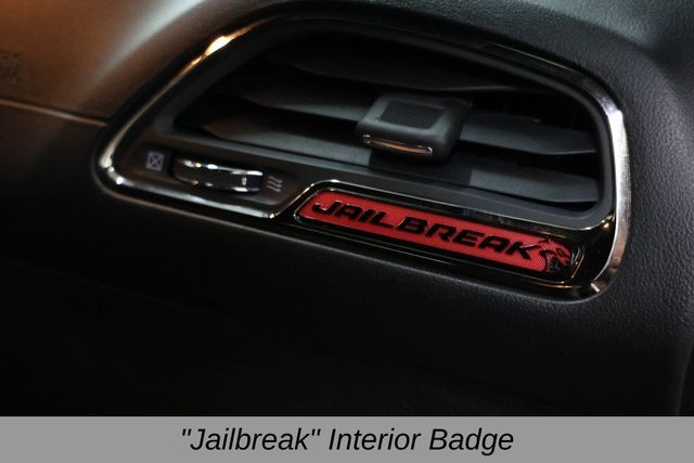 Dodge Challenger Vehicle Full-screen Gallery Image 05