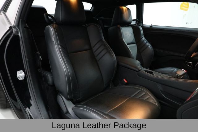 Dodge Challenger Vehicle Full-screen Gallery Image 15