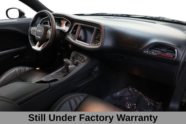 Dodge Challenger Vehicle Full-screen Gallery Image 17