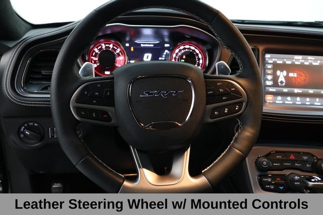 Dodge Challenger Vehicle Full-screen Gallery Image 38