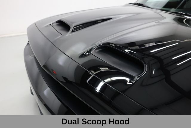 Dodge Challenger Vehicle Full-screen Gallery Image 43