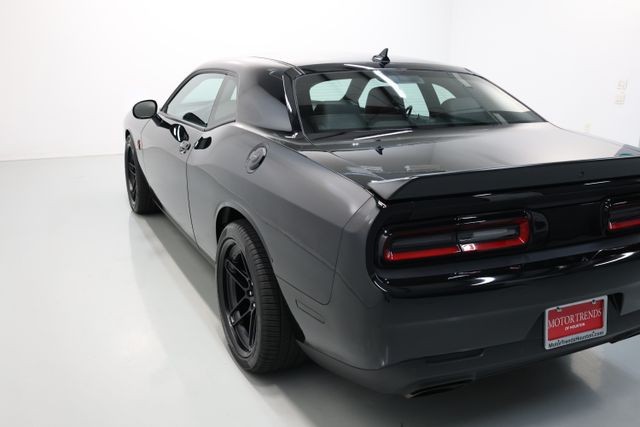 Dodge Challenger Vehicle Full-screen Gallery Image 55