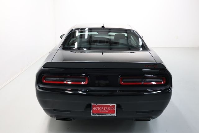 Dodge Challenger Vehicle Full-screen Gallery Image 56