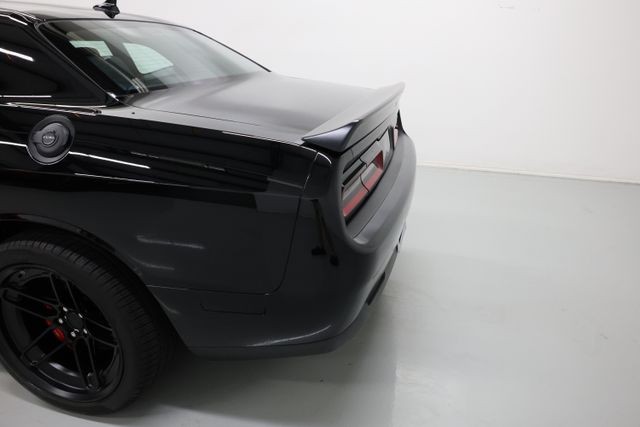 Dodge Challenger Vehicle Full-screen Gallery Image 61