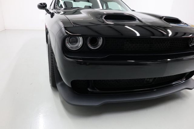 Dodge Challenger Vehicle Full-screen Gallery Image 64