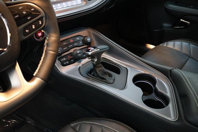 Dodge Challenger Vehicle Full-screen Gallery Image 70
