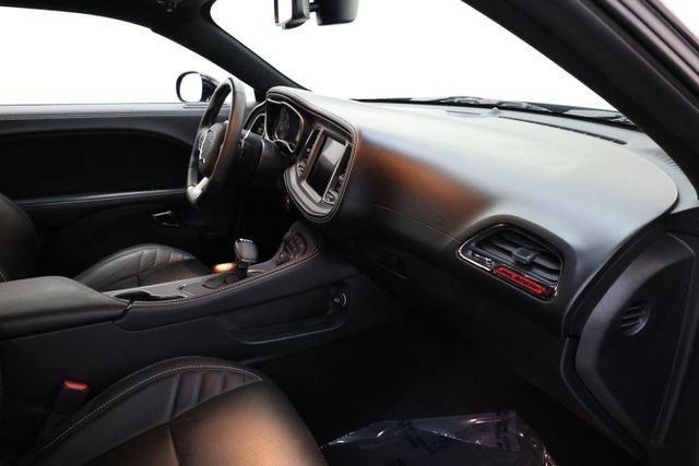 Dodge Challenger Vehicle Full-screen Gallery Image 71
