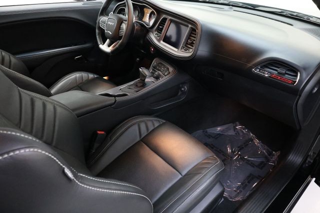 Dodge Challenger Vehicle Full-screen Gallery Image 72