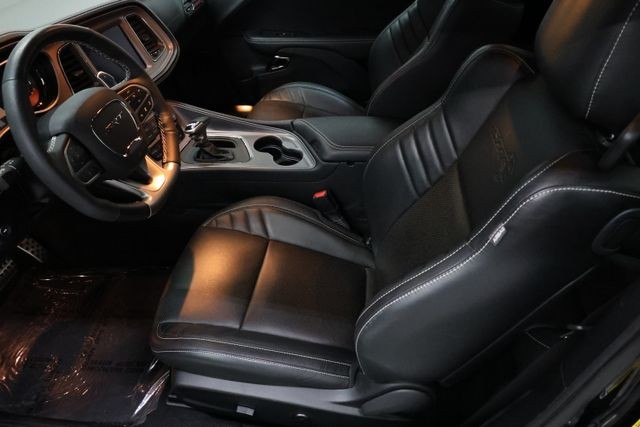 Dodge Challenger Vehicle Full-screen Gallery Image 73