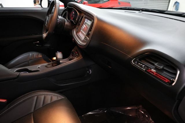 Dodge Challenger Vehicle Full-screen Gallery Image 81