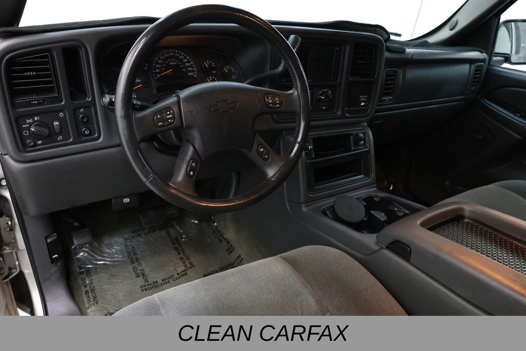 Chevrolet Silverado 1500 Vehicle Full-screen Gallery Image 10