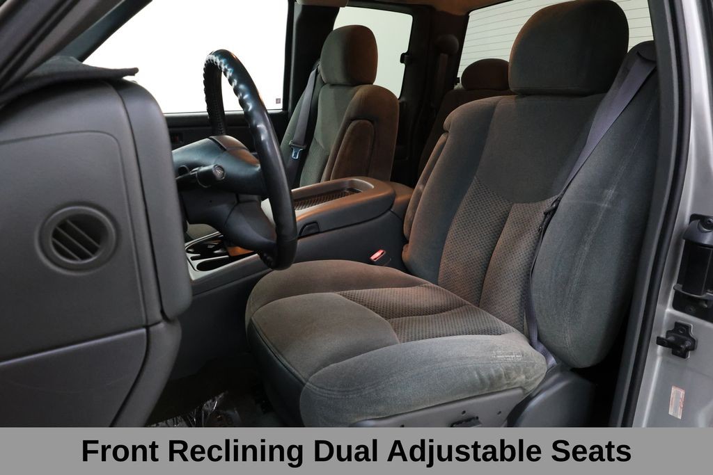 Chevrolet Silverado 1500 Vehicle Full-screen Gallery Image 22