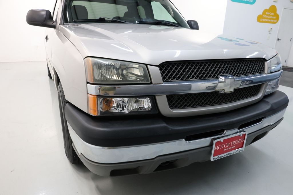 Chevrolet Silverado 1500 Vehicle Full-screen Gallery Image 41