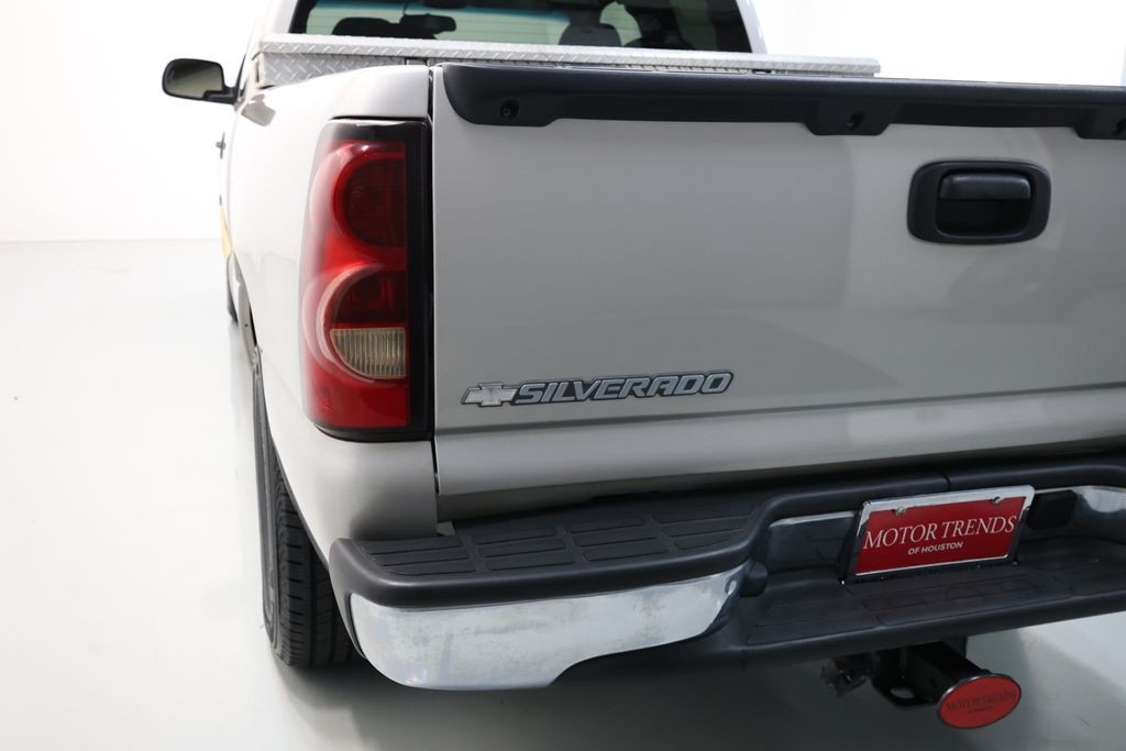 Chevrolet Silverado 1500 Vehicle Full-screen Gallery Image 47