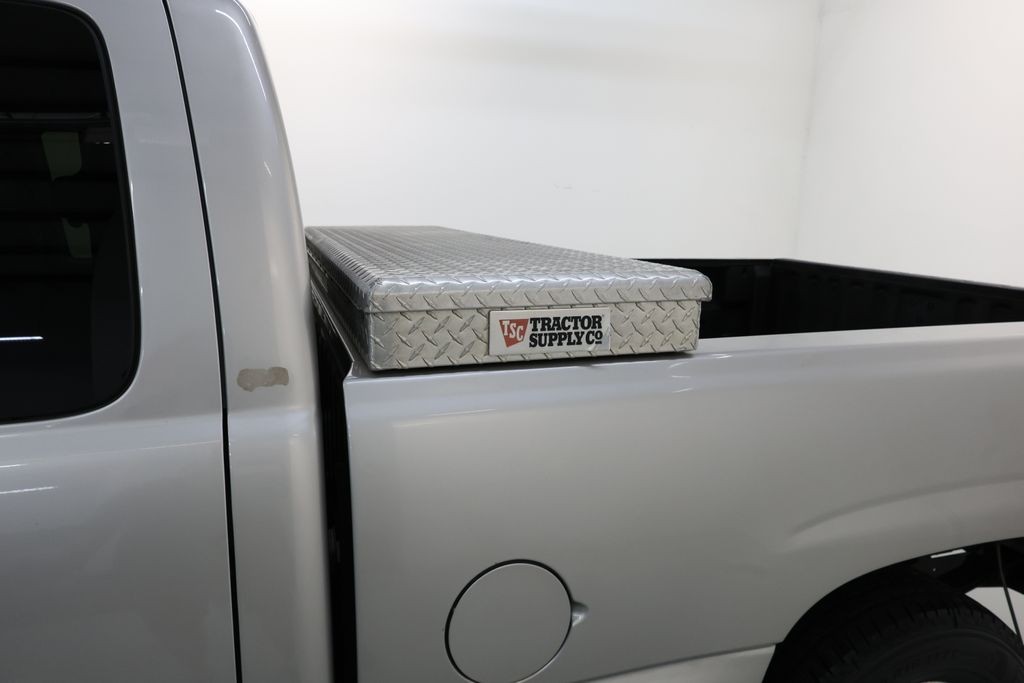 Chevrolet Silverado 1500 Vehicle Full-screen Gallery Image 50