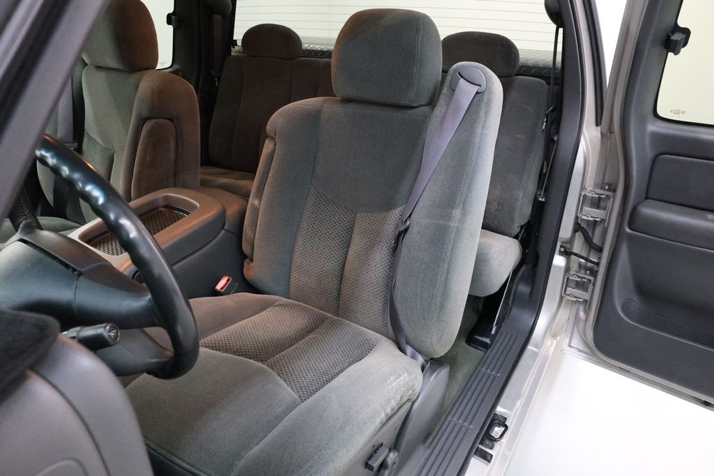 Chevrolet Silverado 1500 Vehicle Full-screen Gallery Image 55