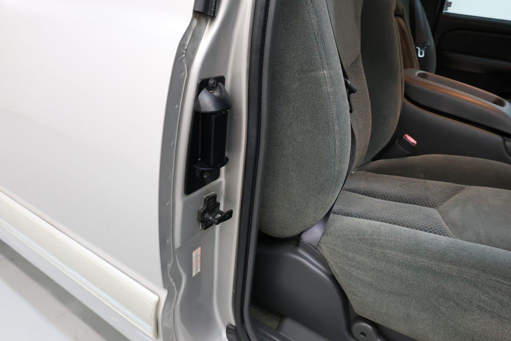 Chevrolet Silverado 1500 Vehicle Full-screen Gallery Image 61