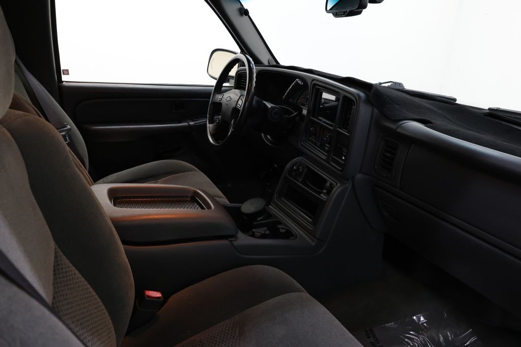 Chevrolet Silverado 1500 Vehicle Full-screen Gallery Image 64