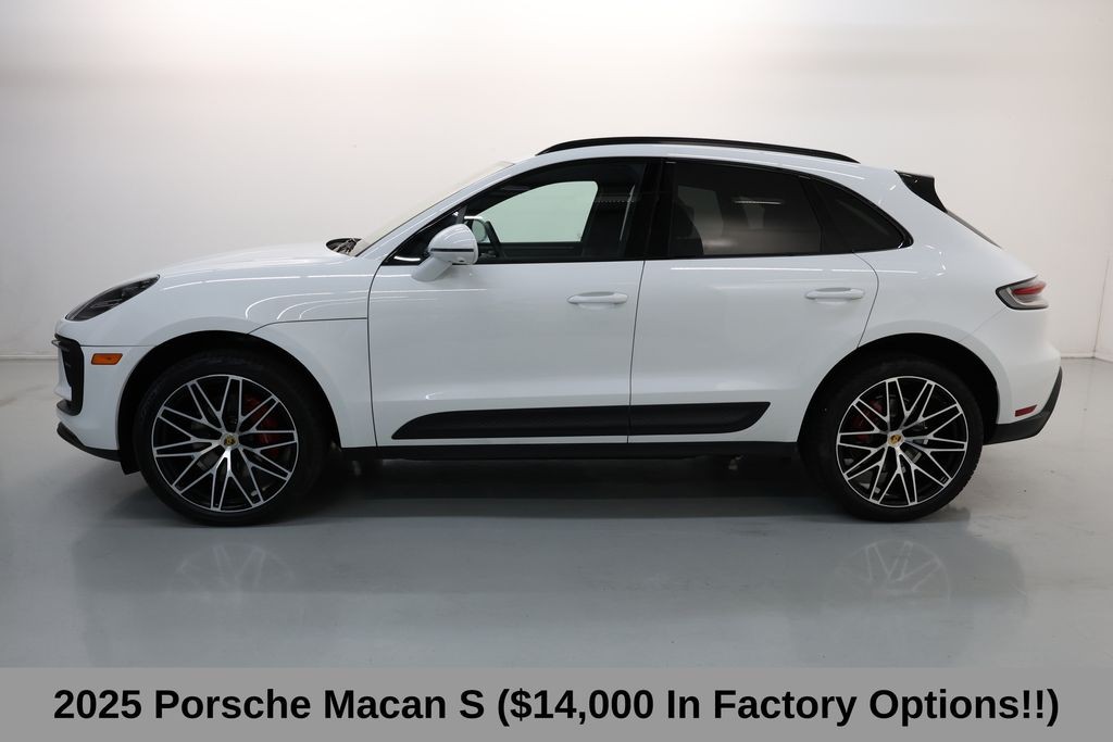 Porsche Macan Vehicle Full-screen Gallery Image 04