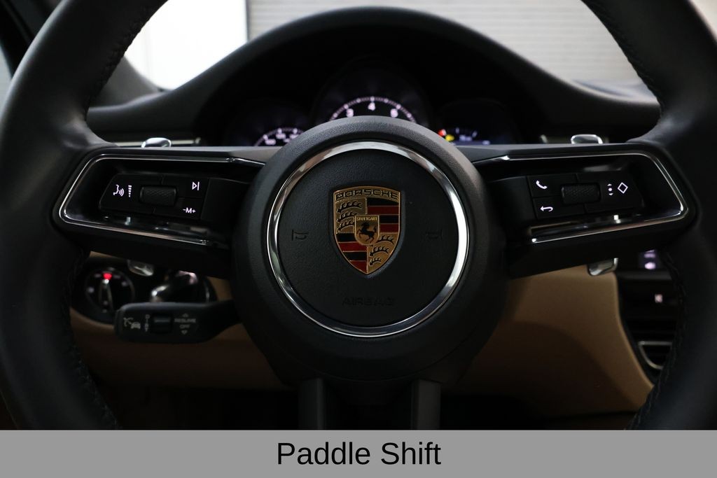 Porsche Macan Vehicle Full-screen Gallery Image 37