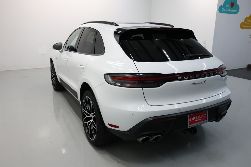 Porsche Macan Vehicle Full-screen Gallery Image 56